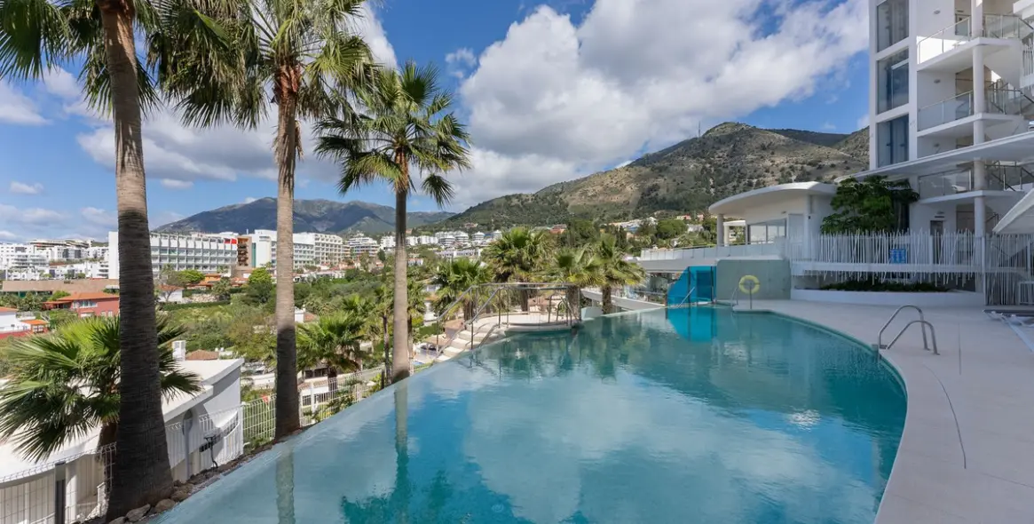 Продажа апартаментов на среднем этаже в Higueron 27