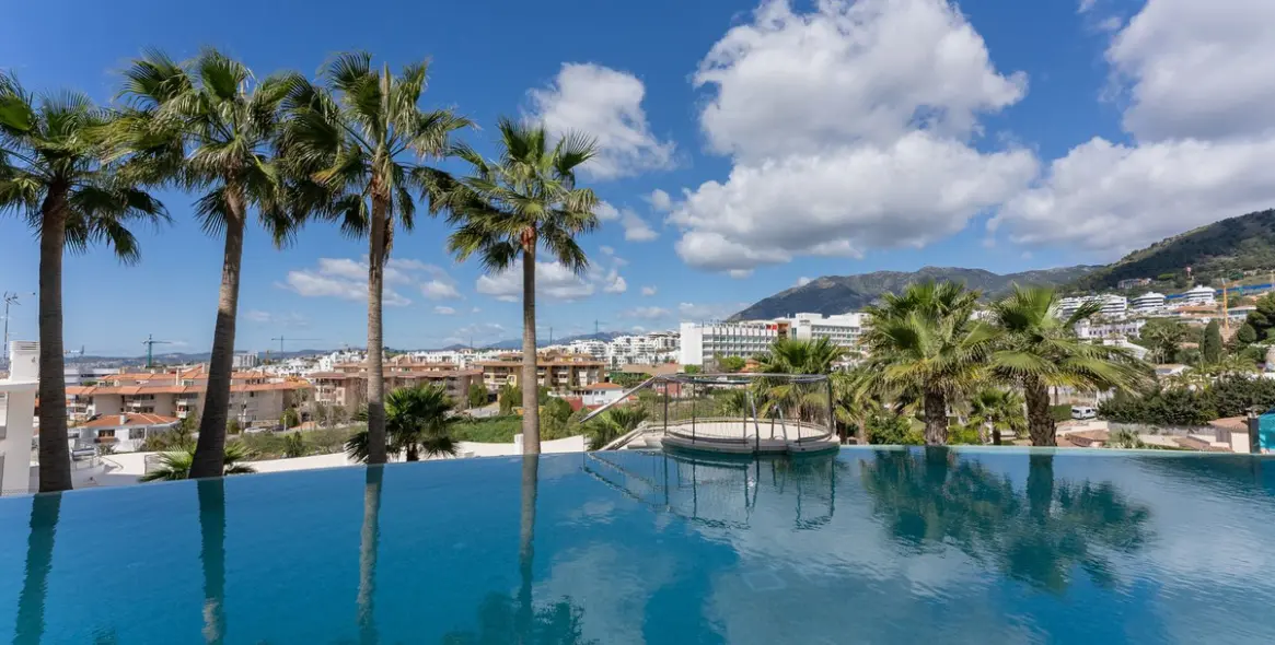 Продажа апартаментов на среднем этаже в Higueron 28