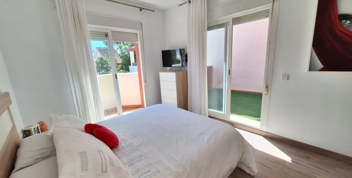 Продажа таунхауса в Estepona 16