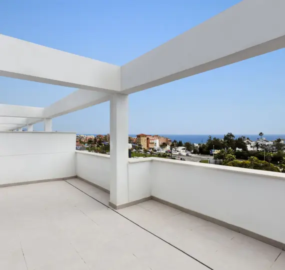 Sale of penthouse in Estepona