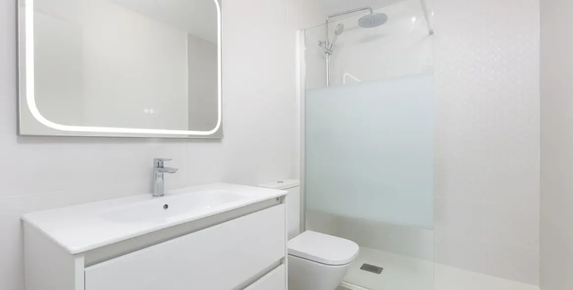 Sale of penthouse in Estepona 11