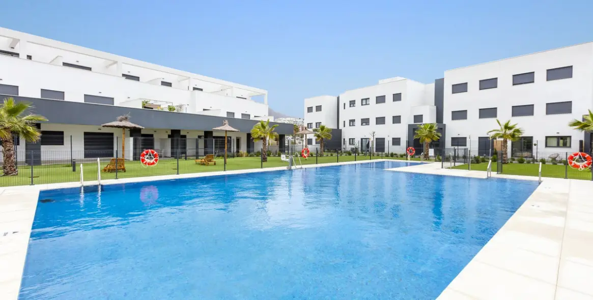 Sale of penthouse in Estepona 15