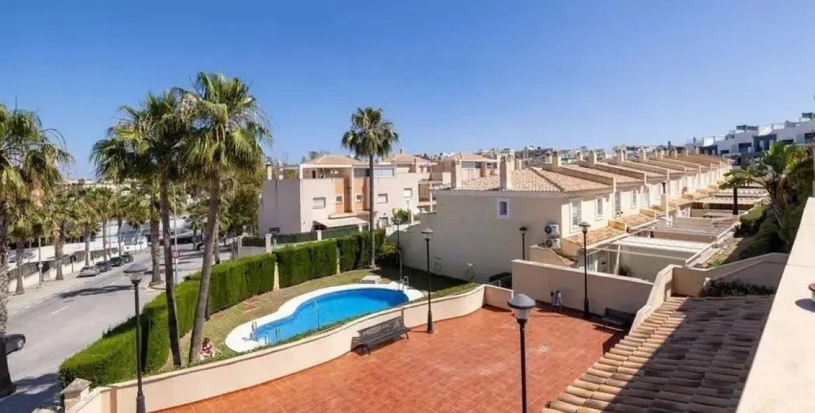 Sale of townhouse in Torremolinos 1