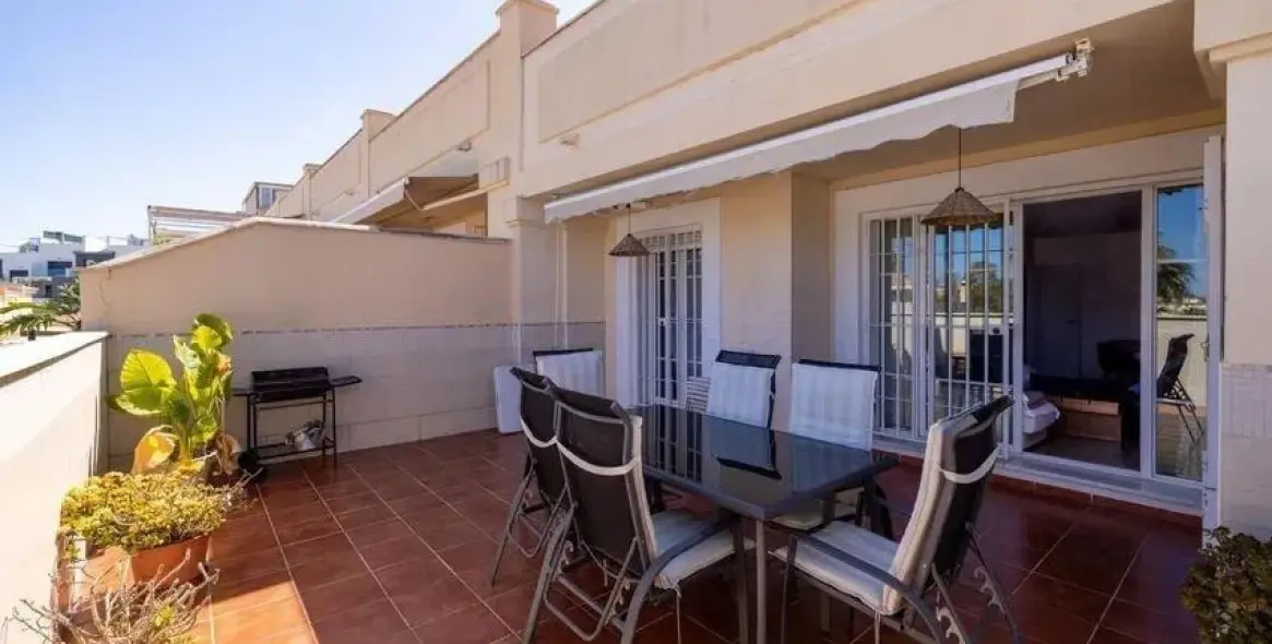 Sale of townhouse in Torremolinos 2
