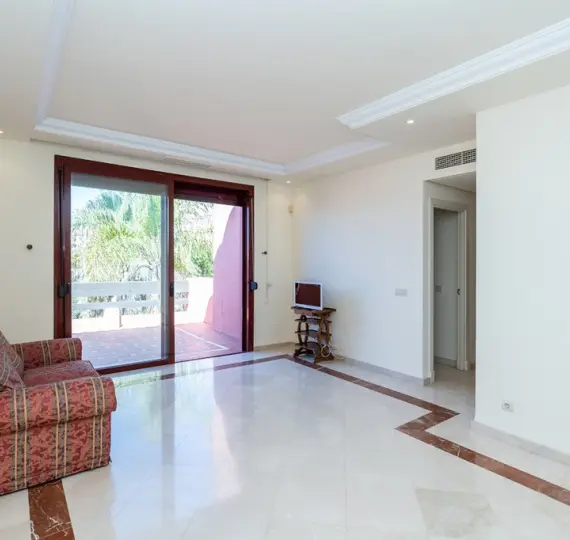 Sale of penthouse in Marbella