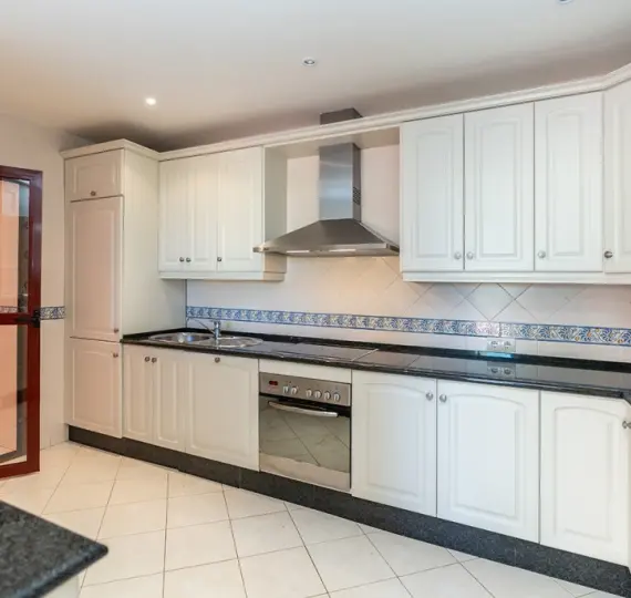 Sale of penthouse in Marbella