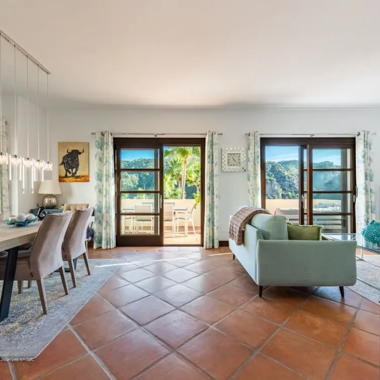 Venta de casa pareada en Benahavís