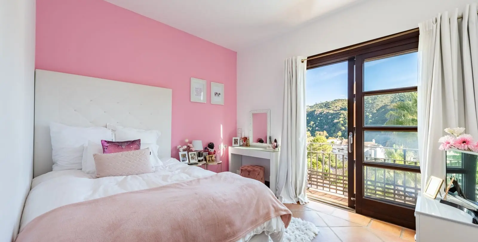 Sale of semi-detached house in Benahavís 17