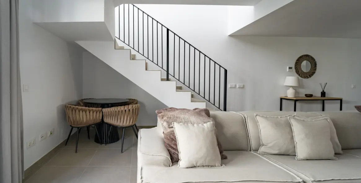 Sale of detached villa in Cancelada 1