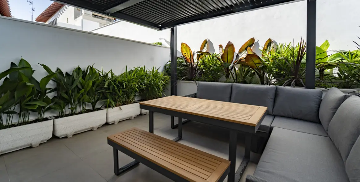 Sale of detached villa in Cancelada 2