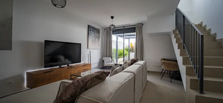 Sale of detached villa in Cancelada 2