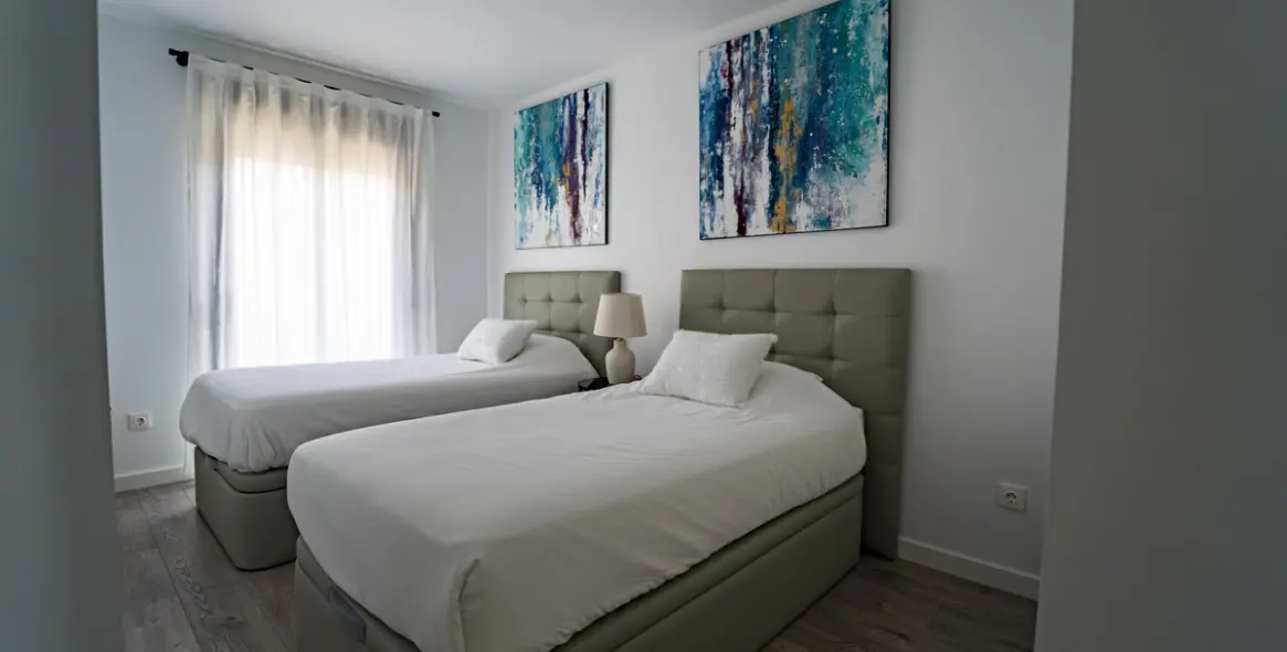 Sale of detached villa in Cancelada 10