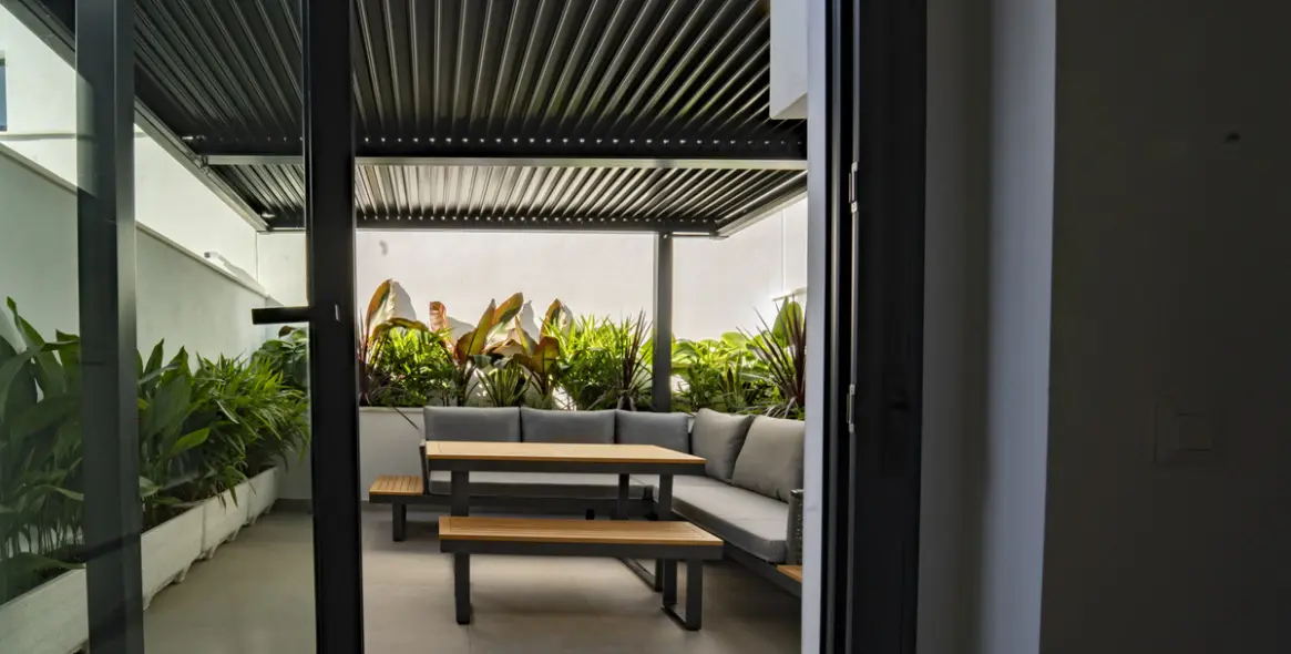 Sale of detached villa in Cancelada 20