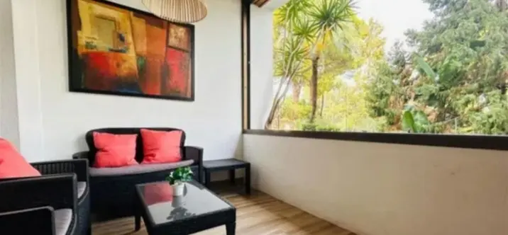 Sale of middle floor apartment in Nueva Andalucía 2