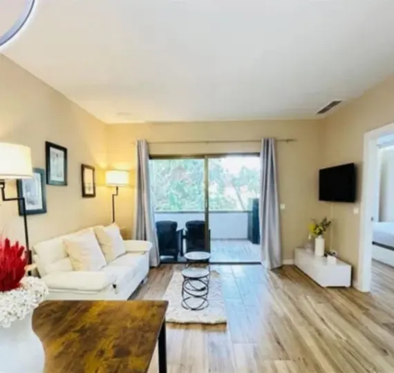 Sale of middle floor apartment in Nueva Andalucía