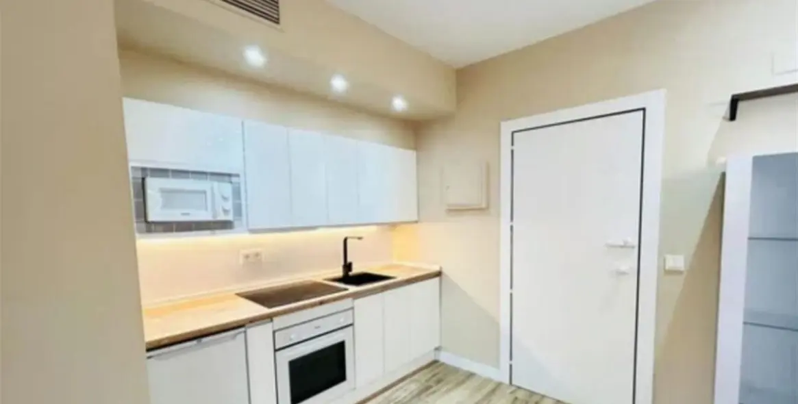 Sale of middle floor apartment in Nueva Andalucía 8