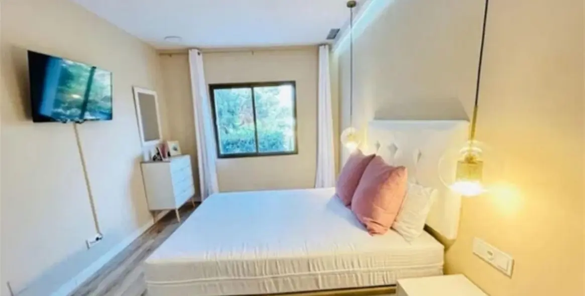 Sale of middle floor apartment in Nueva Andalucía 10