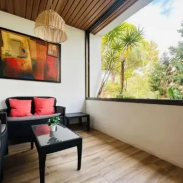 Sale of middle floor apartment in Nueva Andalucía