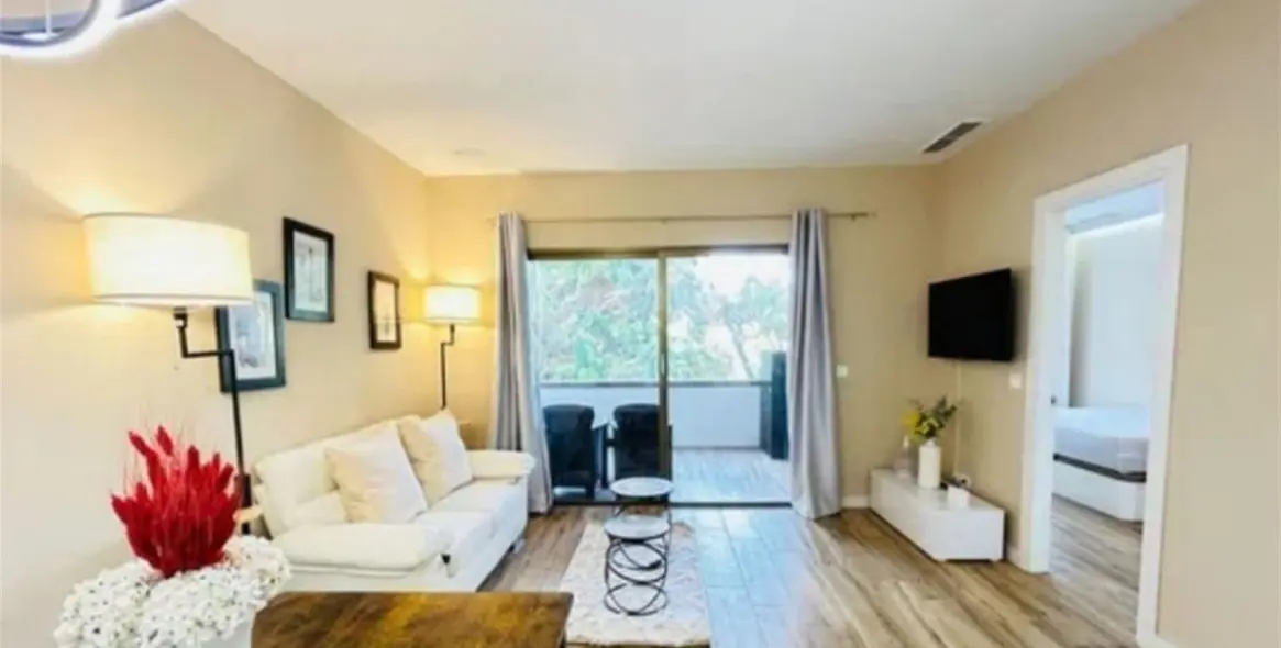 Sale of middle floor apartment in Nueva Andalucía 4