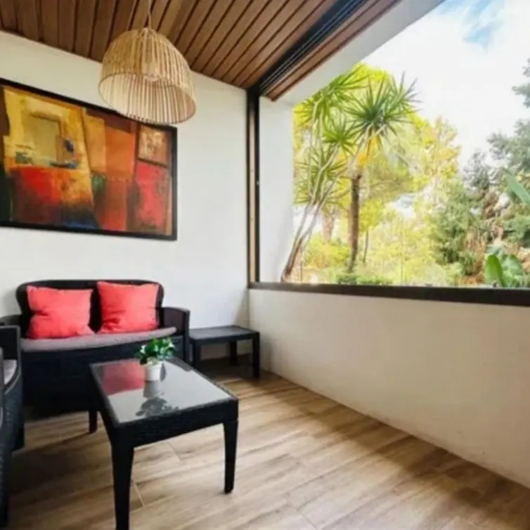 Sale of middle floor apartment in Nueva Andalucía