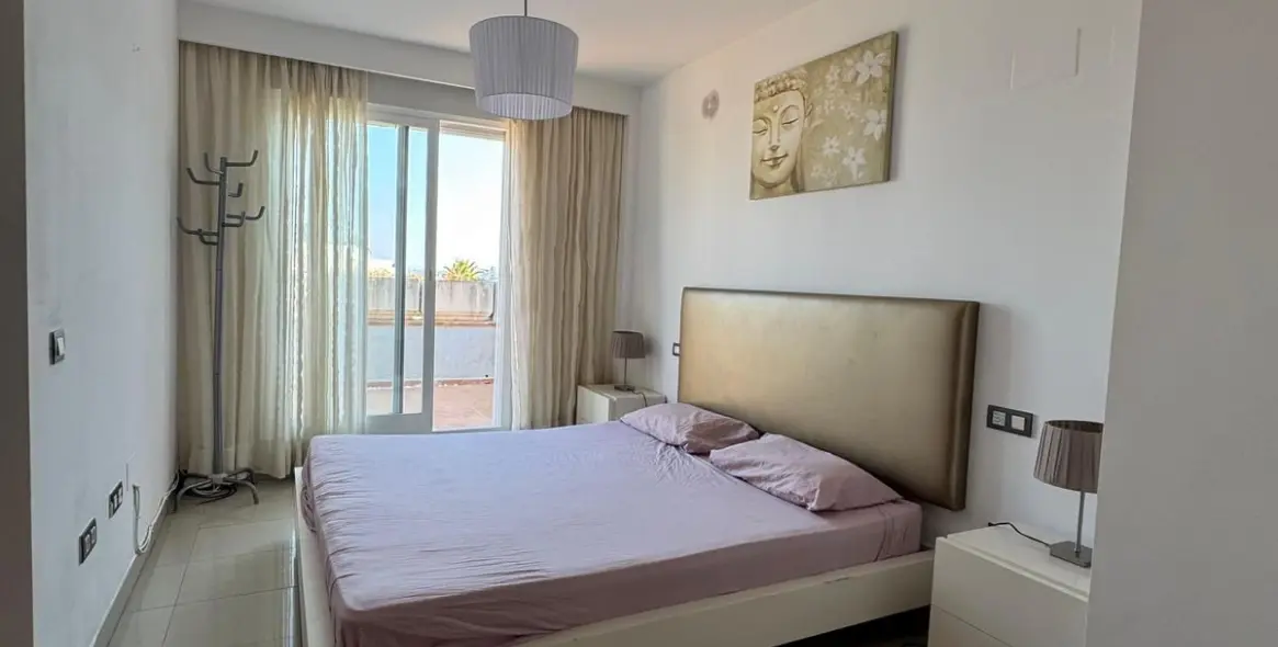 Venta de adosado en El Paraiso 10