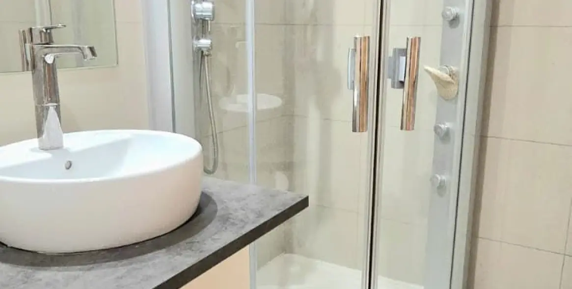 Venta de adosado en El Paraiso 18