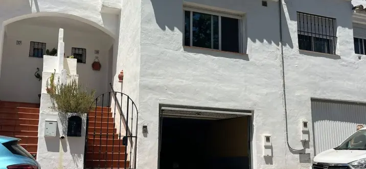 Продажа таунхауса в Estepona 1