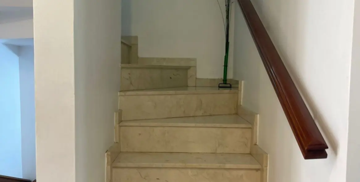 Sale of townhouse in Estepona 28