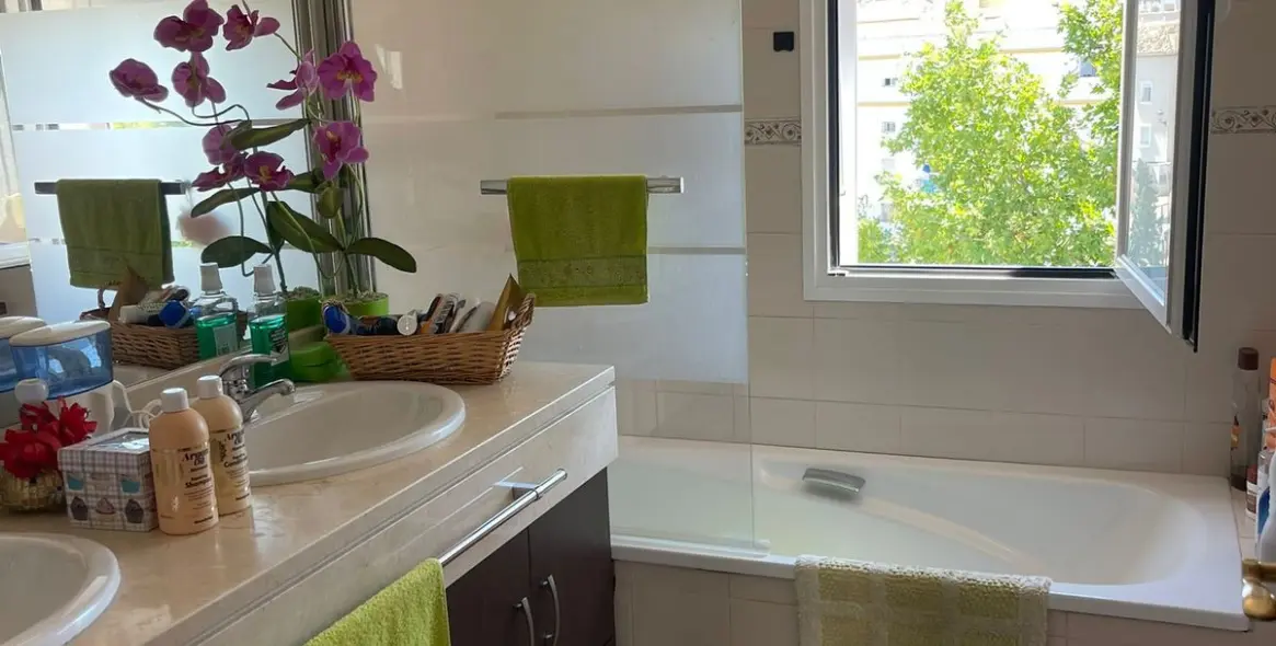 Sale of townhouse in Estepona 39