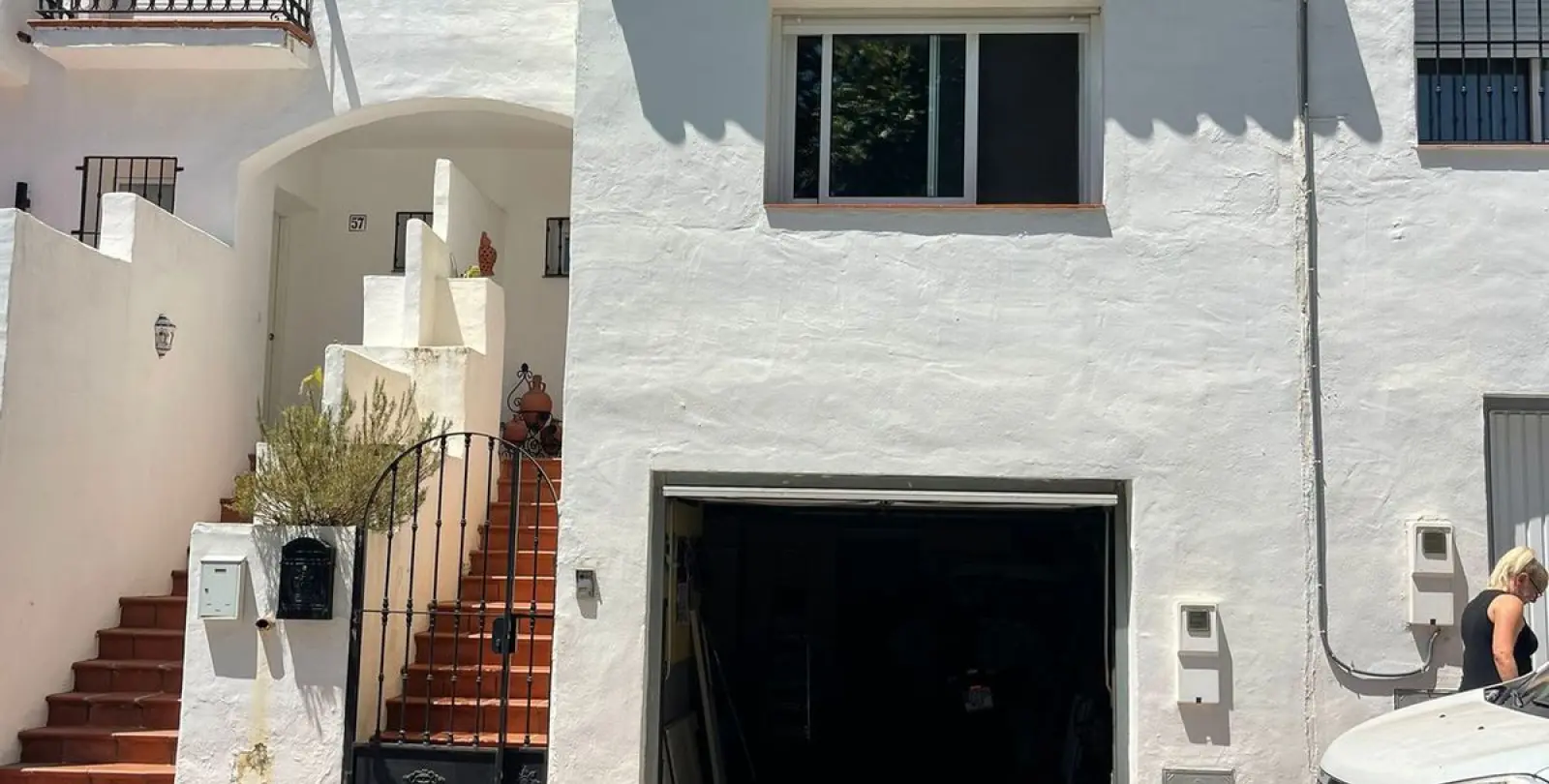 Sale of townhouse in Estepona 1