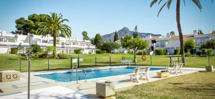 Продажа апартаментов на первом этаже в Nueva Andalucía 1