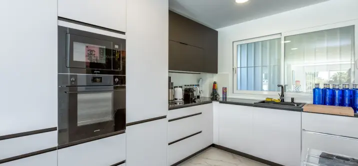 Venta de apartamento en planta baja en Nueva Andalucía 4