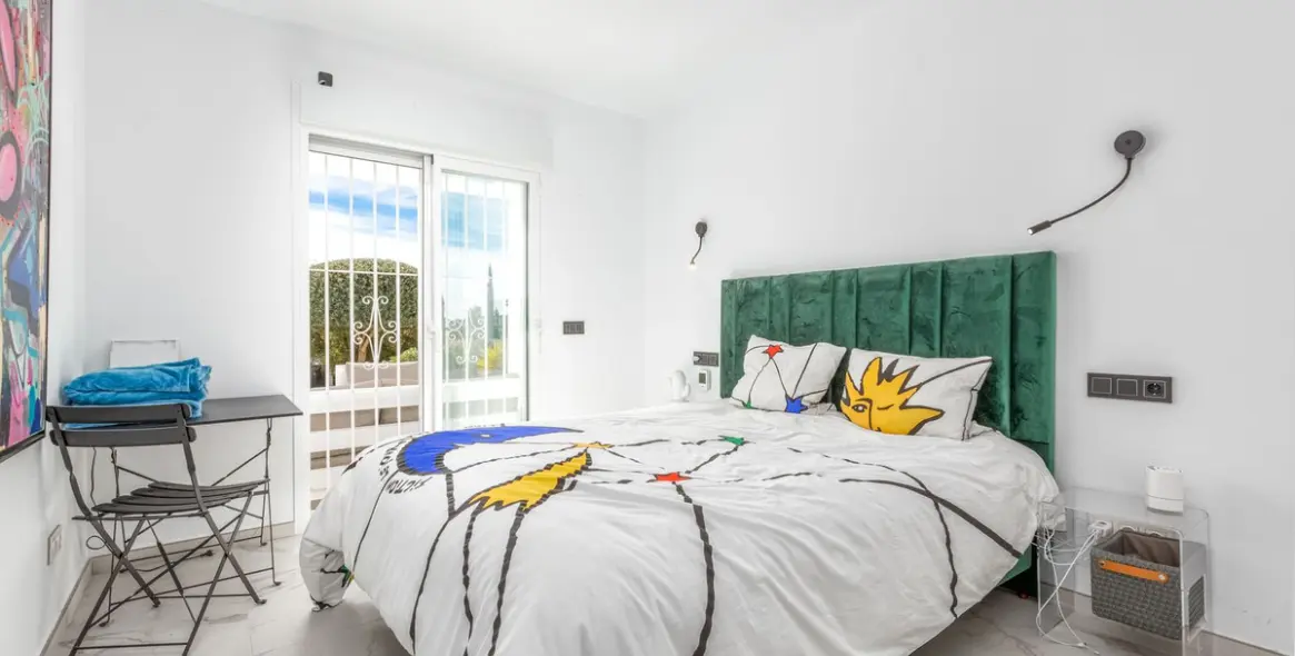 Sale of ground floor apartment in Nueva Andalucía 8