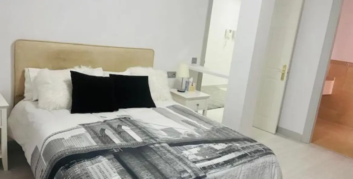 Продажа апартаментов на среднем этаже в Estepona 11