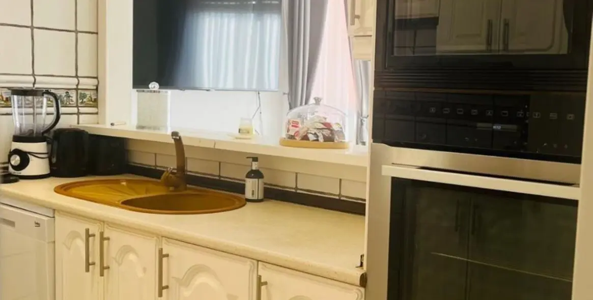 Продажа апартаментов на среднем этаже в Estepona 16