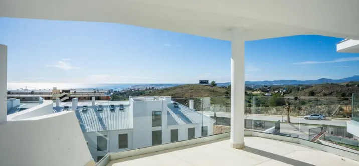 Продажа апартаментов на среднем этаже в Fuengirola 3