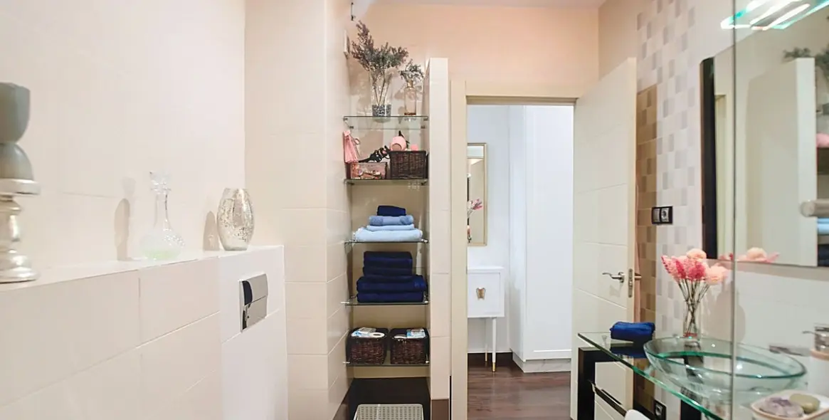 Продажа апартаментов на среднем этаже в Málaga 14