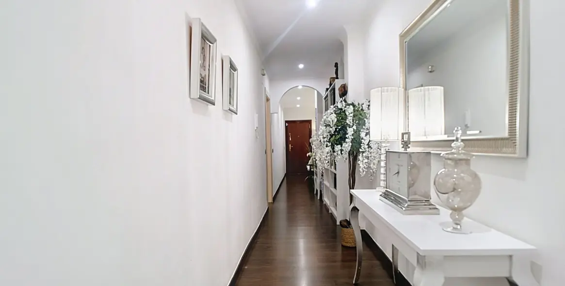 Продажа апартаментов на среднем этаже в Málaga 16