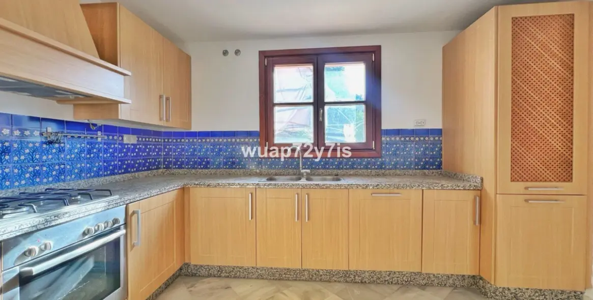 Продажа дома на две семьи в Benahavís 19