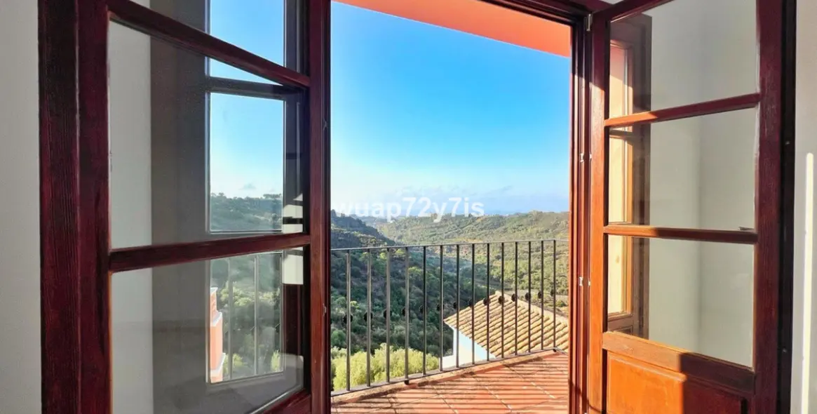 Sale of semi-detached house in Benahavís 15