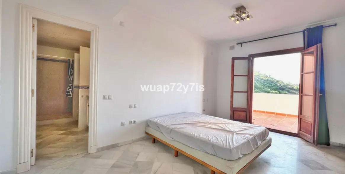 Sale of semi-detached house in Benahavís 23