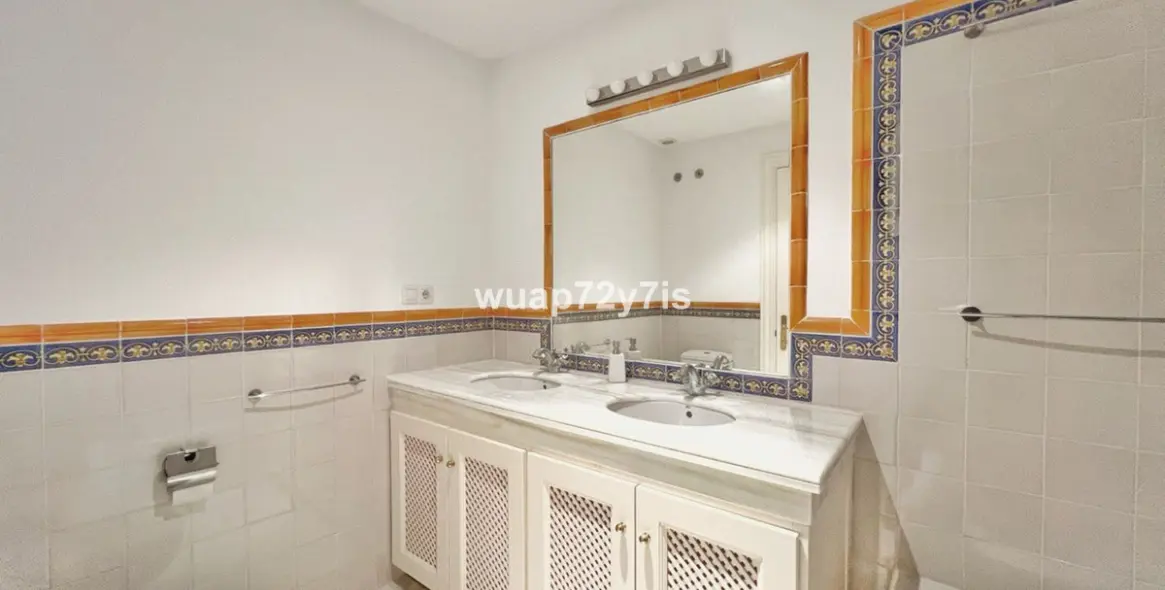 Sale of semi-detached house in Benahavís 24