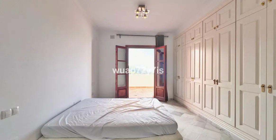 Sale of semi-detached house in Benahavís 26