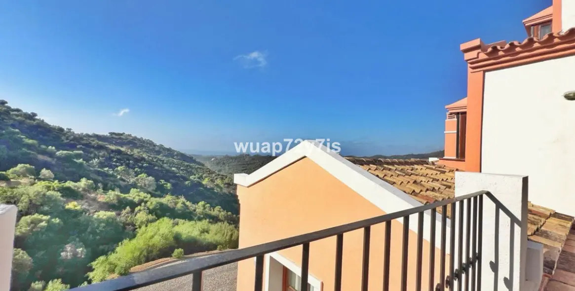 Sale of semi-detached house in Benahavís 33