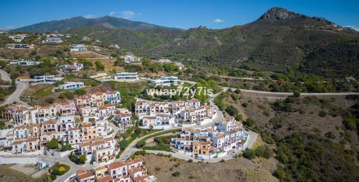 Sale of semi-detached house in Benahavís 36