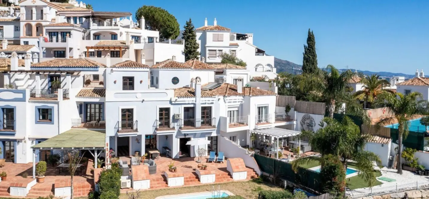 Venta de casa pareada en Benahavís 0