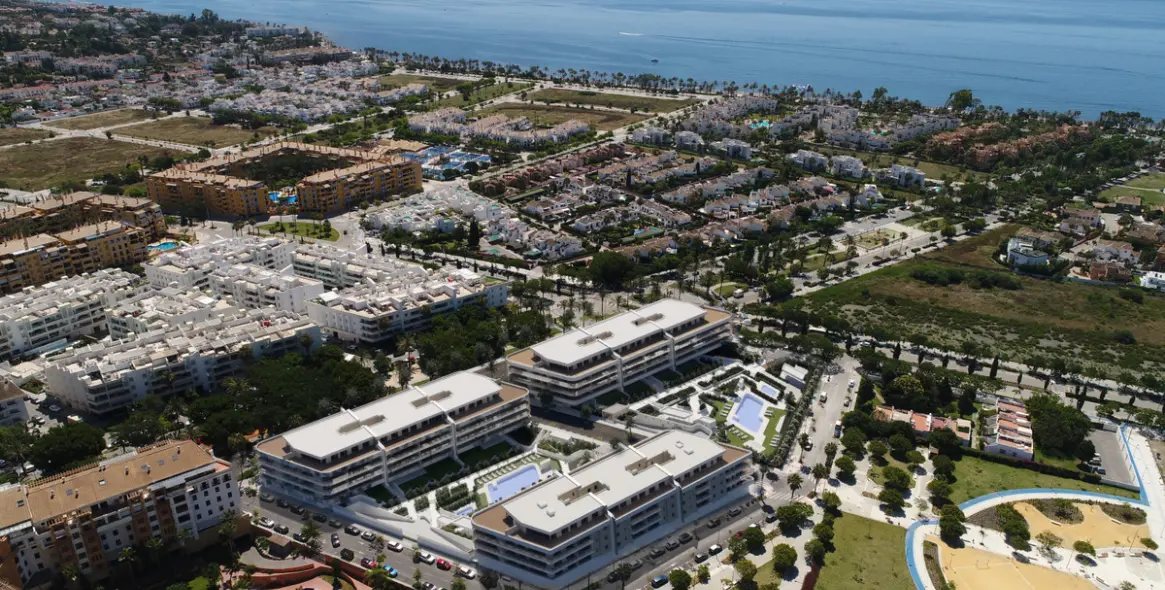 Sale of middle floor apartment in San Pedro de Alcántara 19