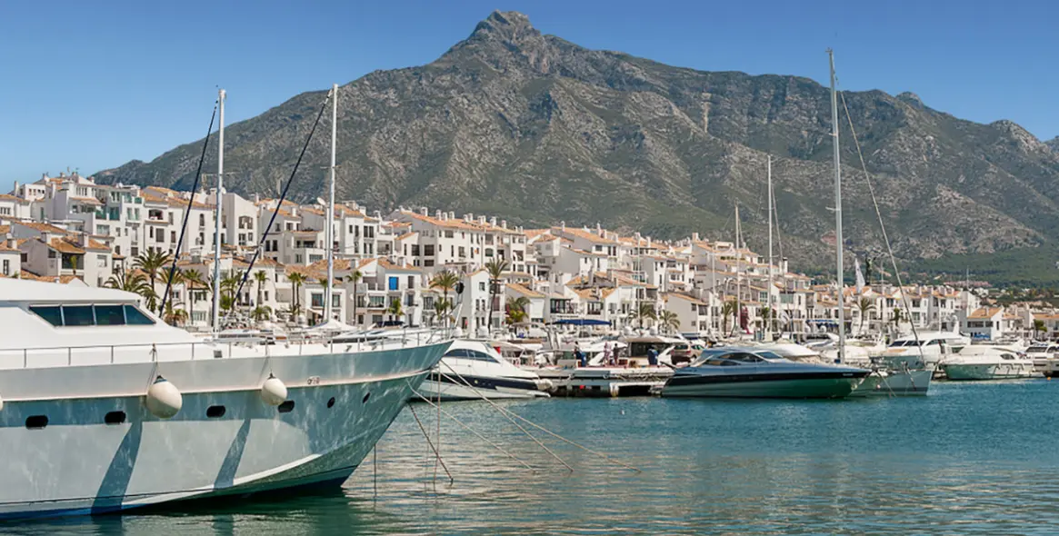 Sale of penthouse in San Pedro de Alcántara 24