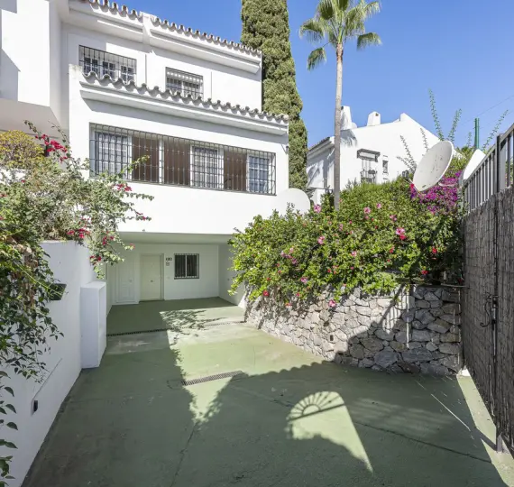 Дом на две семьи R5161273