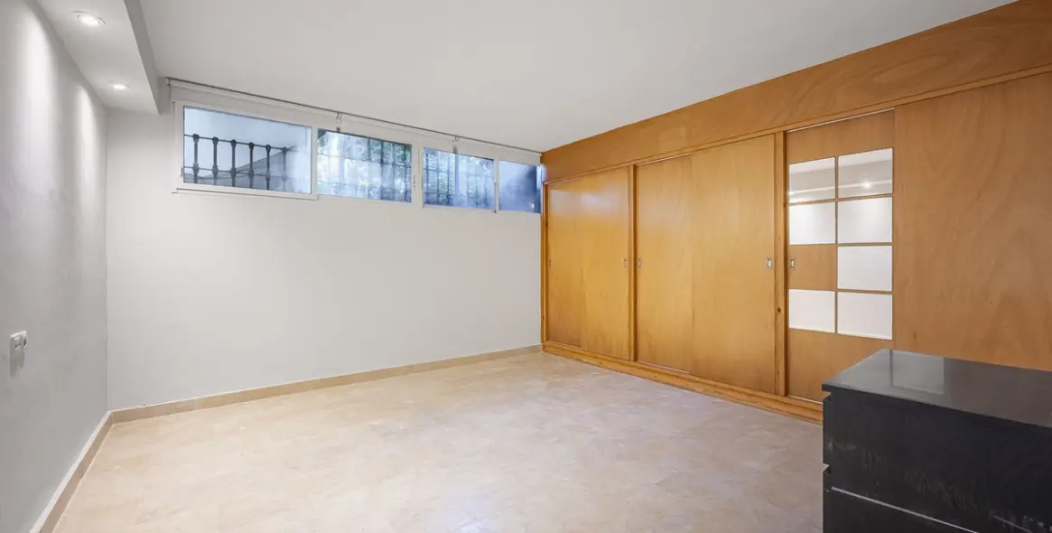 Продажа дома на две семьи в Nueva Andalucía (район Nueva Andalucía) 4